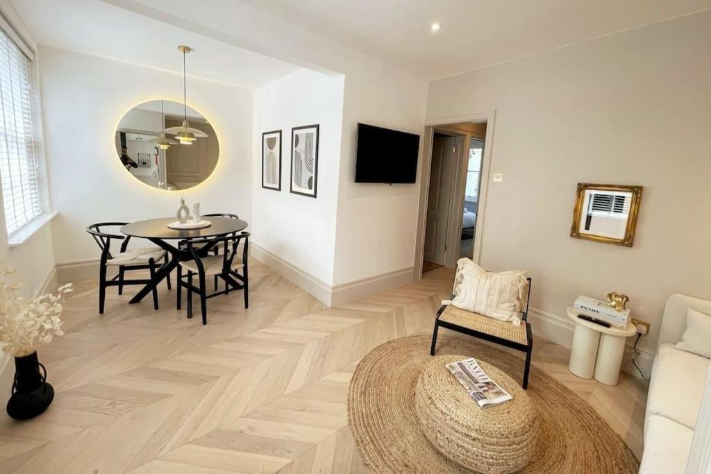 Courtyard Garden, Beautifully Finished Flat - Ba1 Apartman Bath Kültér fotó