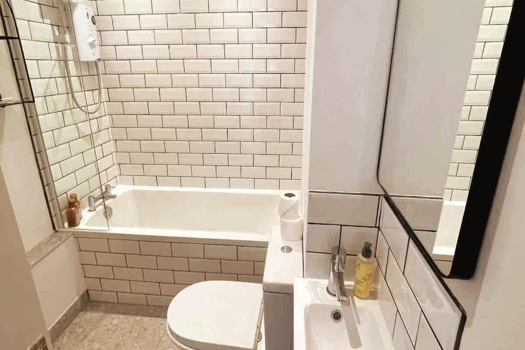 Courtyard Garden, Beautifully Finished Flat - Ba1 Apartman Bath Kültér fotó