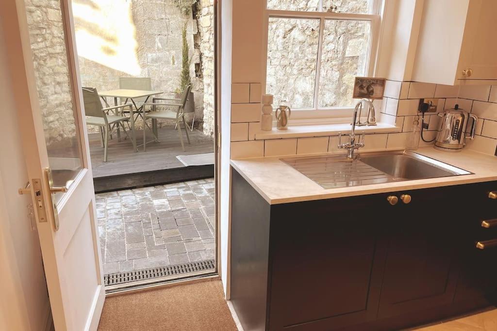 Courtyard Garden, Beautifully Finished Flat - Ba1 Apartman Bath Kültér fotó